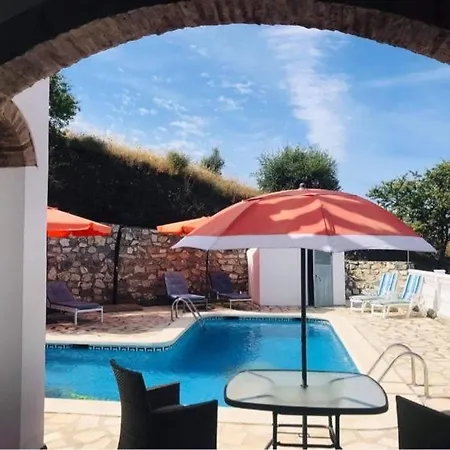 Holiday home Casa Almendros Canillas de Albaida